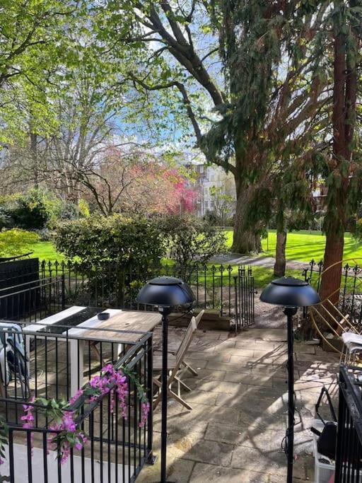 Appartement Enchanting 2brgarden Flat Londen