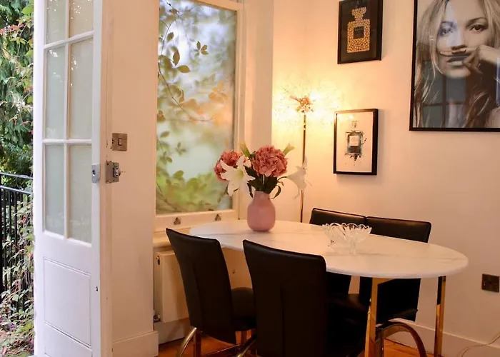 Enchanting 2Brgarden Flat